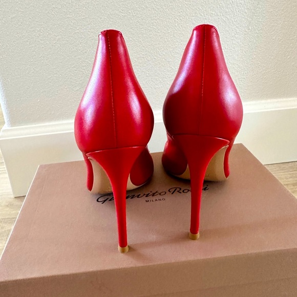 Gianvito Rossi Red
105mm Gianvito leather pumps ,Size 9 (39),105MM - Picture 5 of 8